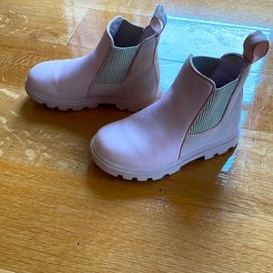 Native Chelsea Boots